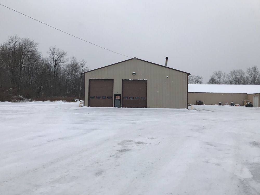 Ideal truck service / storage or flex space facility: 70 Minard Run Rd, Bradford, PA 16701